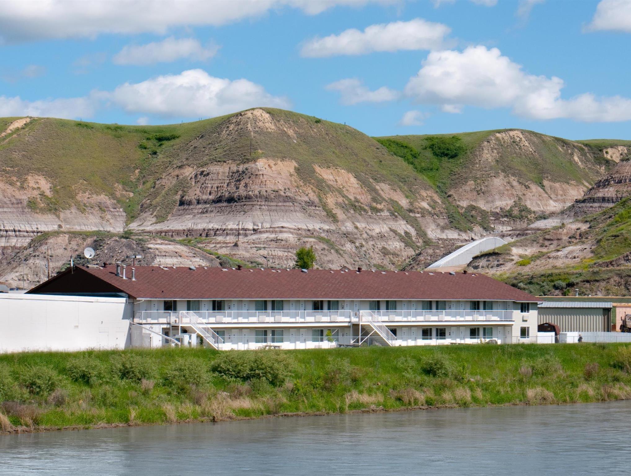 Travelodge By Wyndham Drumheller Ab Exterior foto