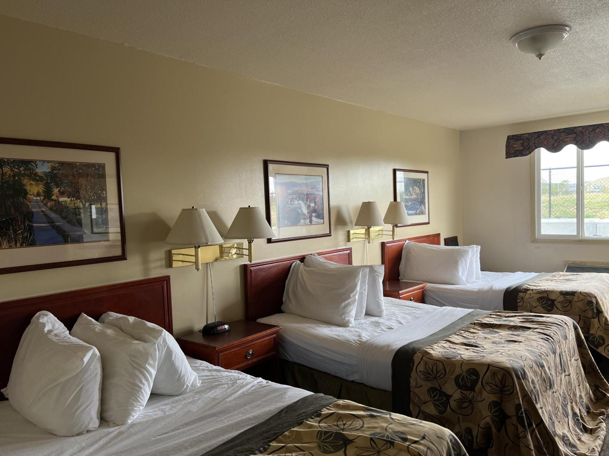 Travelodge By Wyndham Drumheller Ab Exterior foto