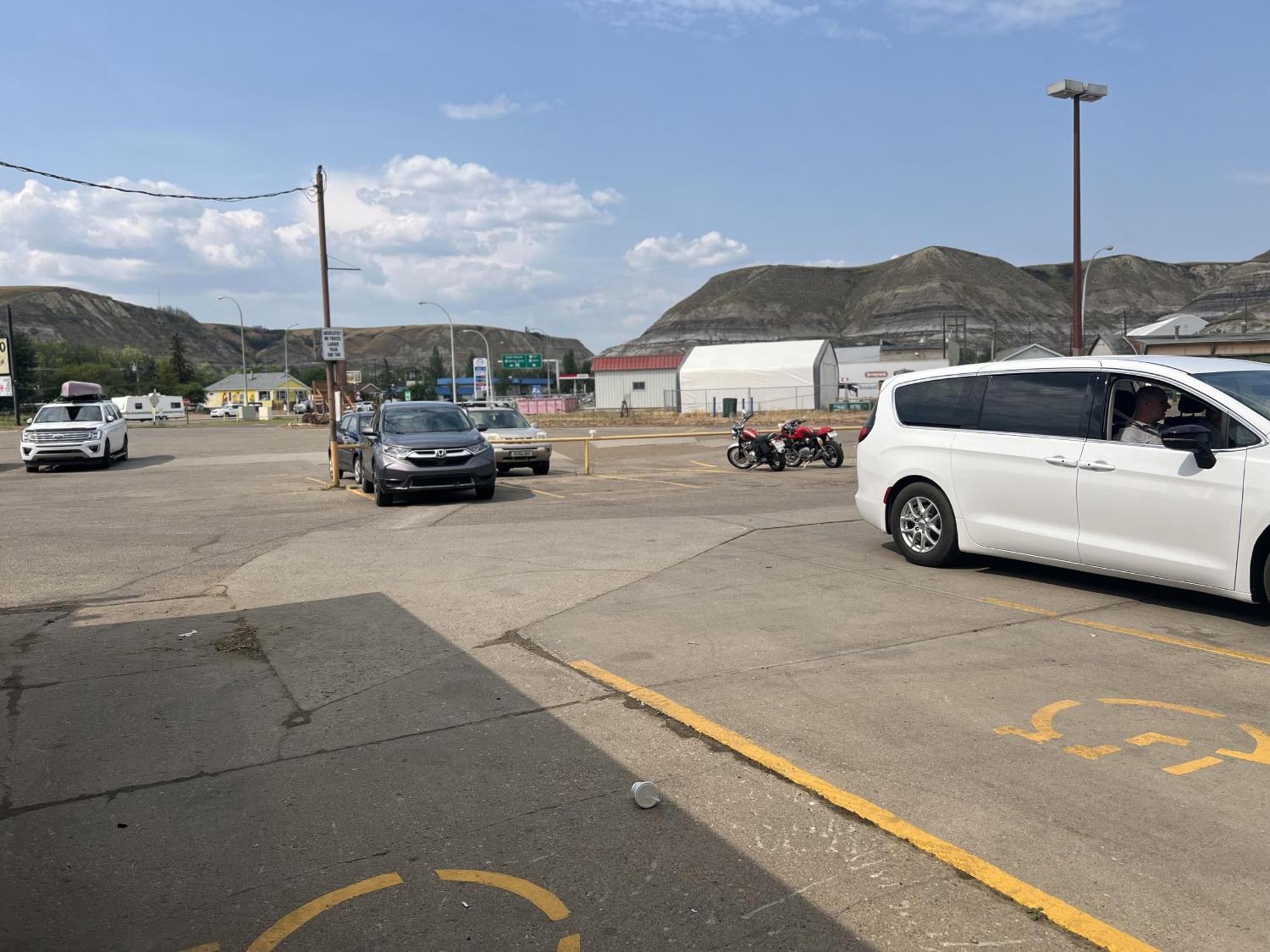 Travelodge By Wyndham Drumheller Ab Exterior foto